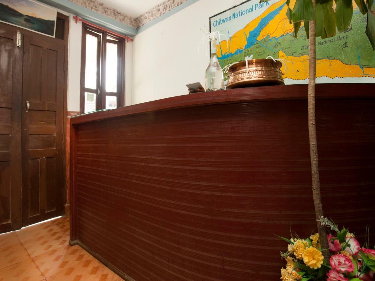 Spot On 486 Hotel Holy Lodge Sauraha Exterior foto